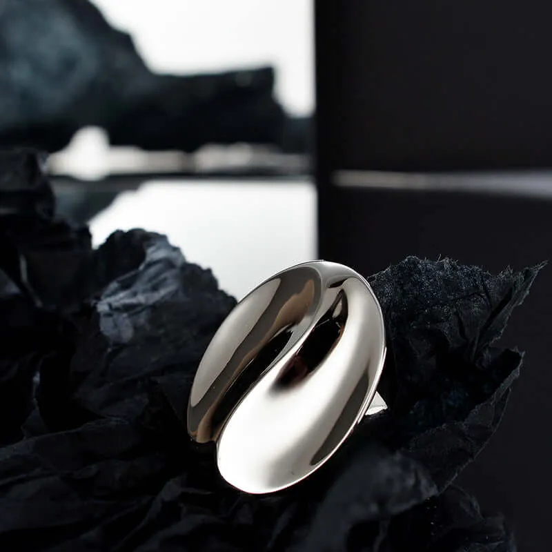 Geometric Twist Large Glossy Band Ring
