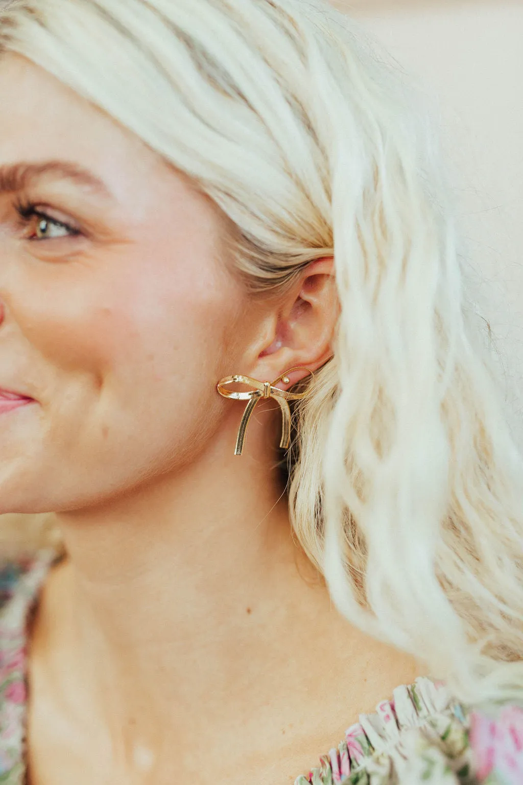 *Gold Bow Studs
